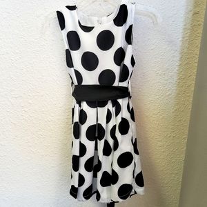 BRAND NEW BOUTIQUE white dress with big Black polka dots and black waist tie